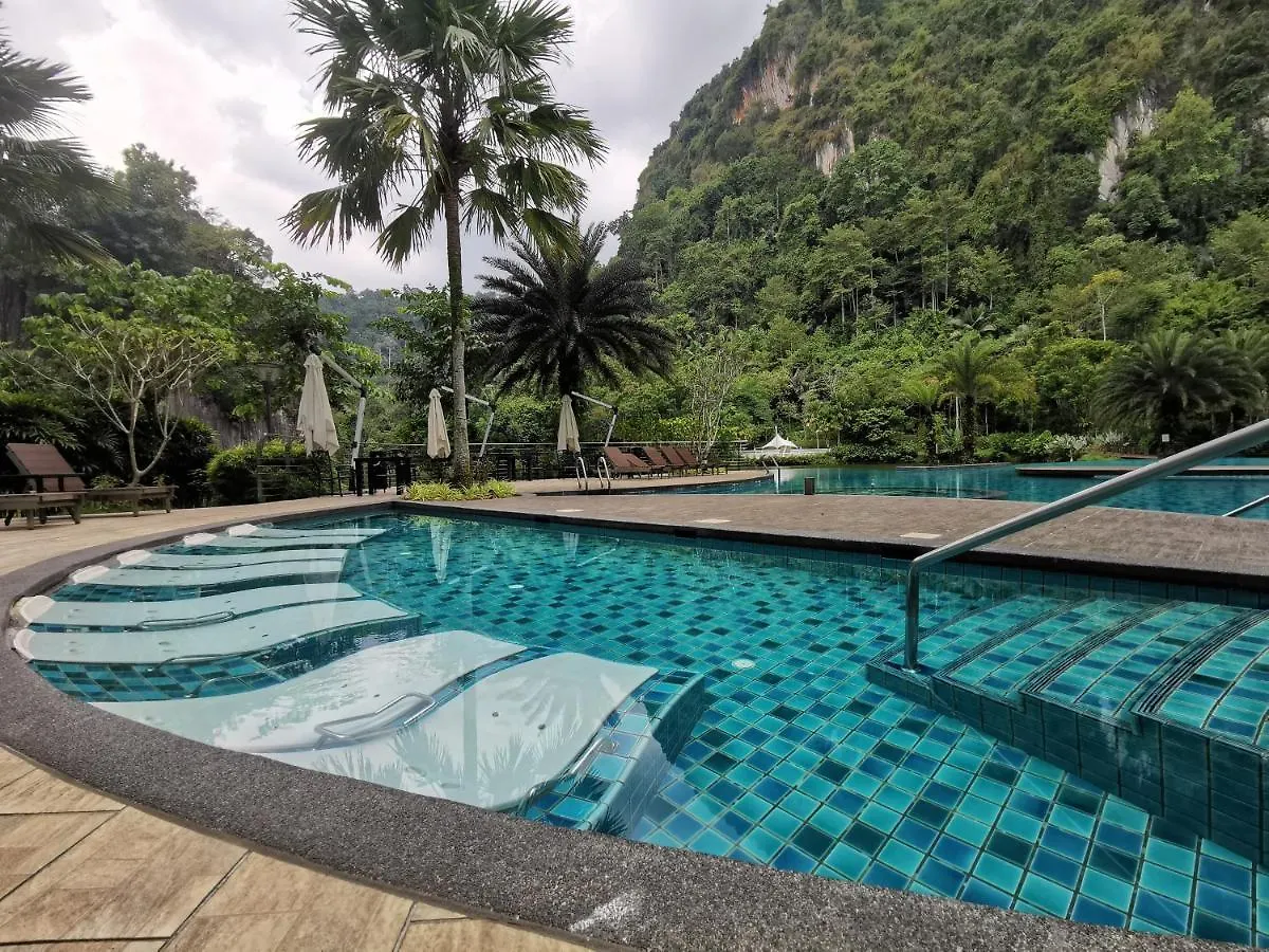 Ipoh Haven Central Lakeview Suite 3Rooms 3-8Pax Apartment