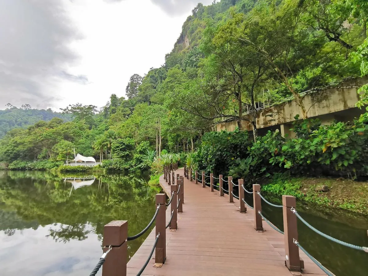 Ipoh Haven Central Lakeview Suite 3Rooms 3-8Pax Apartment